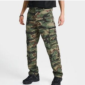 Supply And Demand NYC Men's Green Camouflage Cargo Pants 35"-38"